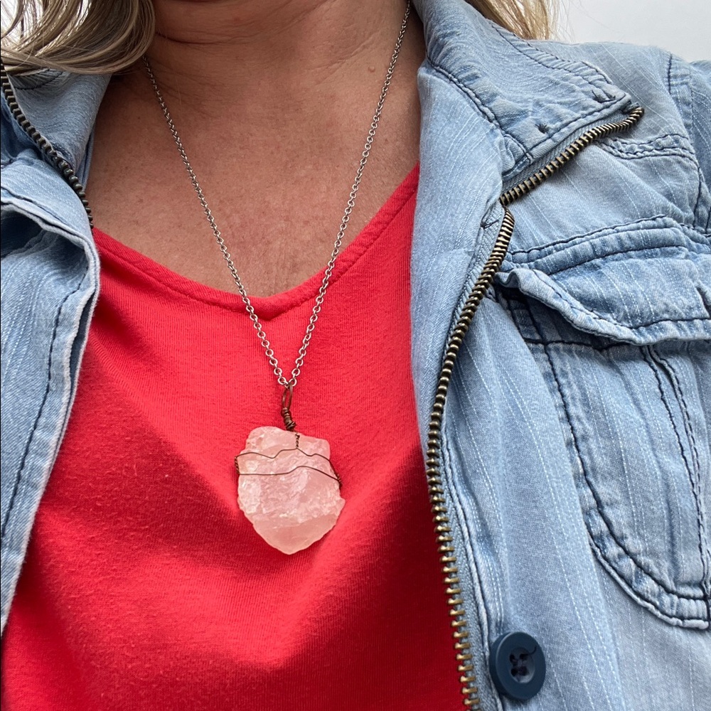 Rose Quartz Stone Pendant Necklace